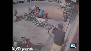 Brave Security Guard Saved Bank from Robbery In Karachi, Pakistan #shorts