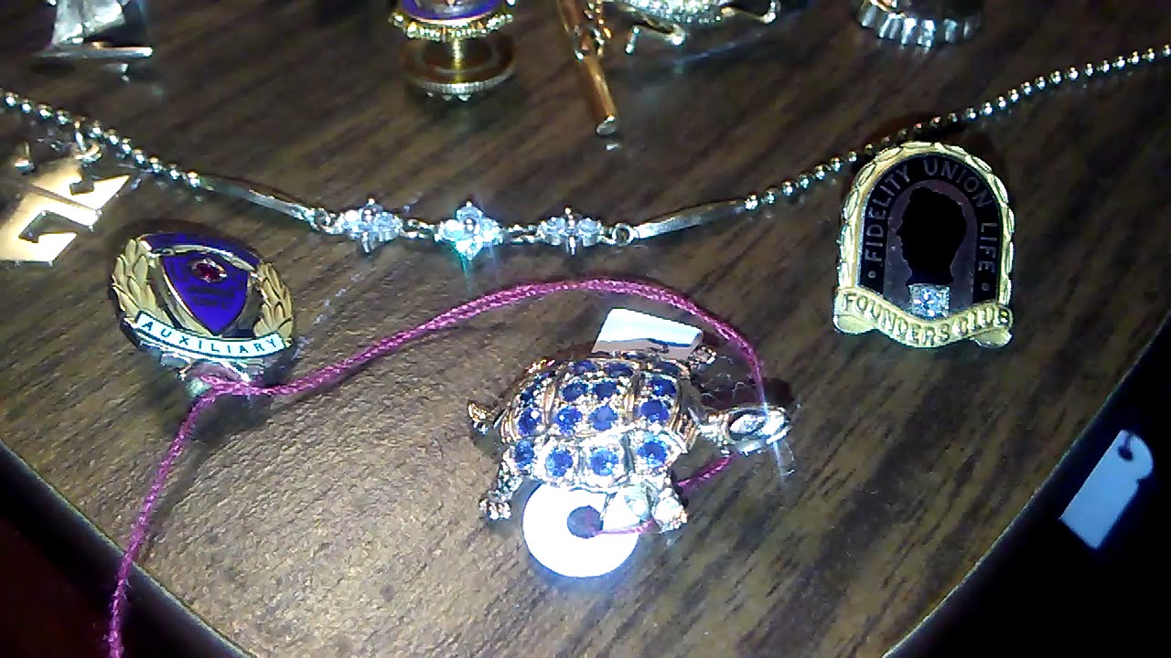 Garage Sale & Estate Sale Gurus Win Big Time on Fine Vintage Jewelry