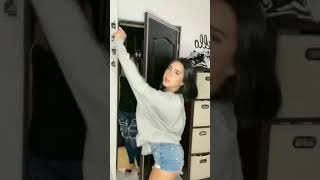 Ella Mueve El Culo Pa Que Se Lo Gose Tiktok Domelipa Y Su Mamá Baby Pa Dentro No Se Ve Tiktok