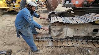 Excavator Tracks Installation Skills || How To Install Replace Excavator Tracks