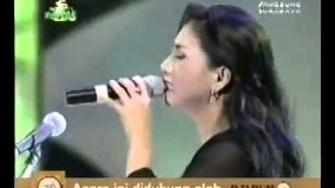 Siti KDI  _ Derita Diatas Derita - Cipt. Rhoma Irama  Live Soneta Group