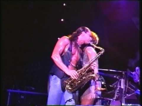 TINA TURNER - PARADISE IS HERE ( LIVE ) ( 1988 ) TRADUÇÃO