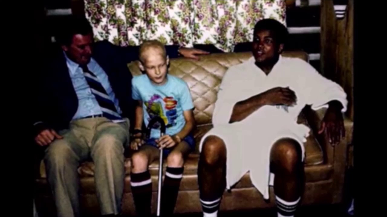 Muhammad Ali- Bigger than boxing - YouTube