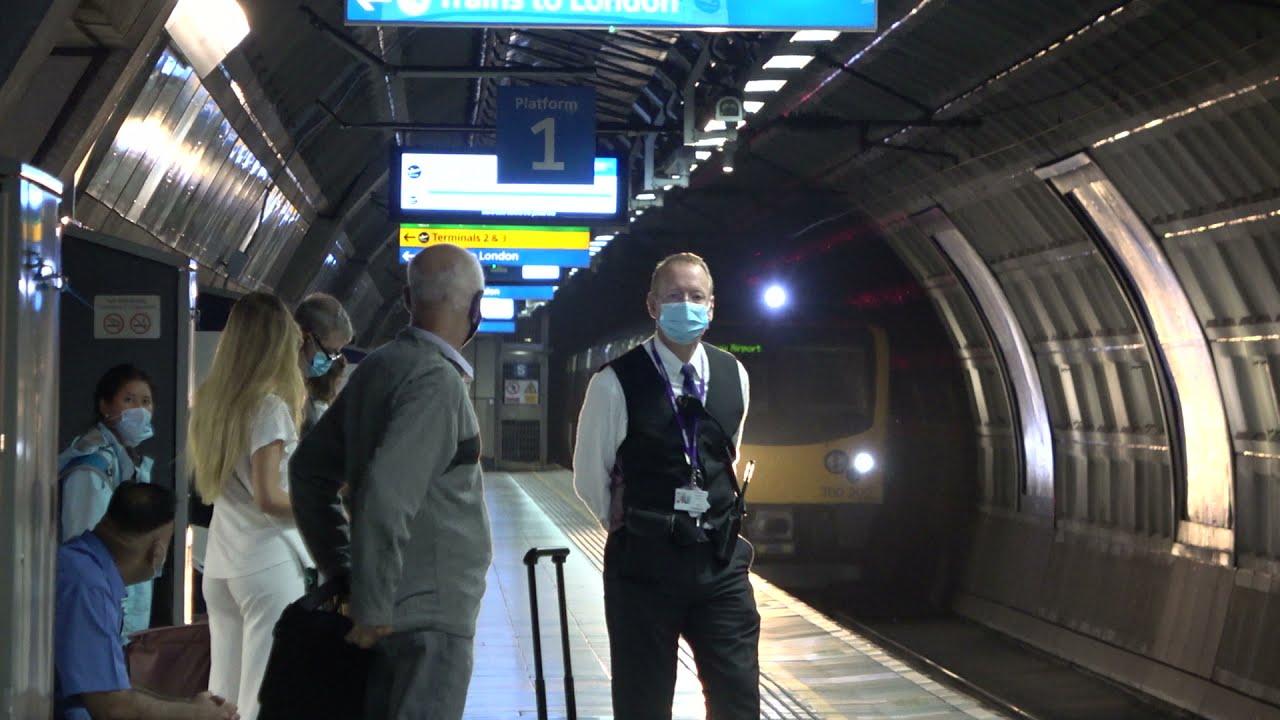 TfL Rail 360202 at Heathrow Central