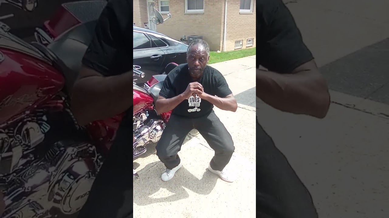 Simple exercises that you can do before you get on your bike