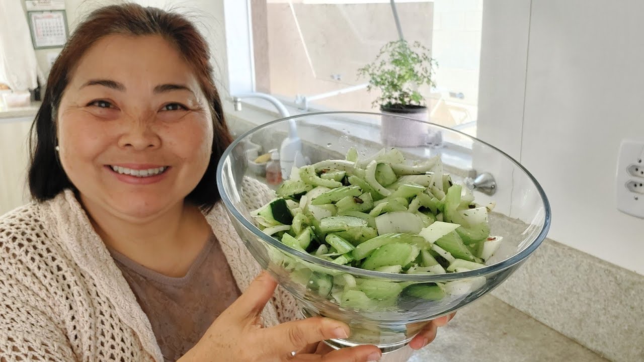 VOCÊ GOSTA DE SALADA DE SALSÃO ou (AIPO)COM PEPINO ÓTIMO PRA ACOMPANHAR CHURRASCOS