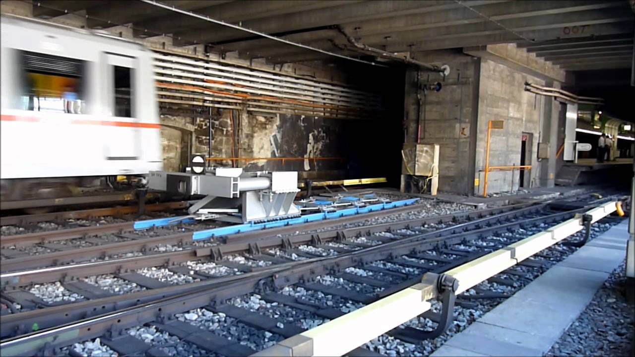 U-Bahn Linie U4: Betrieb am Schwedenplatz, Wien