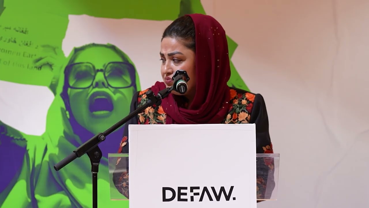 گردهمایی روز جهانی زن در تورنتو | سخنرانی مونسه مبارز