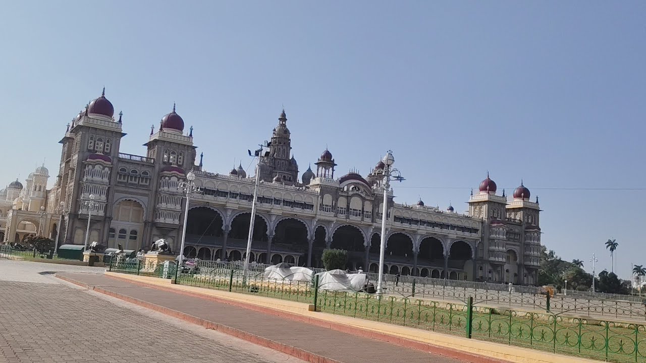 మొట్టమొదటిసారి పట్టపగటి వేళ మైసూర్ ప్యాలస్ చూసేద్దామా 😂 || Mysore Palace || 