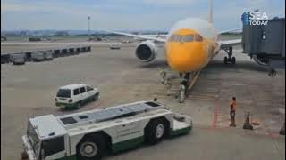 Scoot Plane Flight TR897 Lands With Missing Nose Wheel