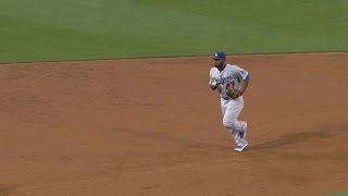 LAD@SD: Greinke escapes bases-loaded jam in the 2nd