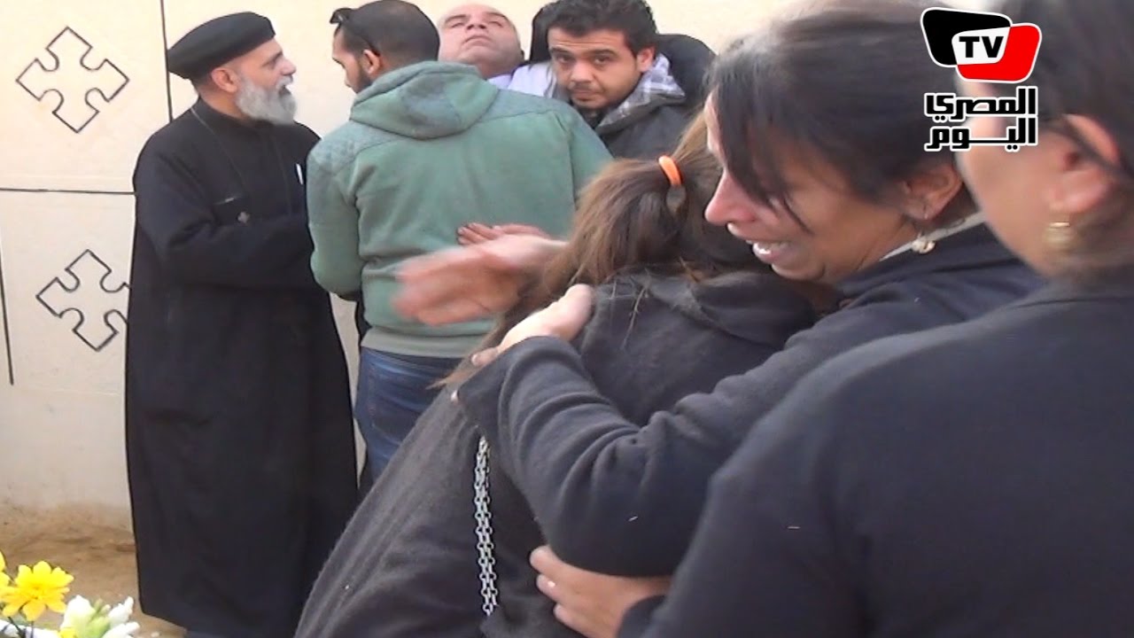 «زغاريد وصراخ» ونظرة وداع.. أثناء دفن جثامين «البطرسية»