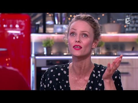 Vanessa Paradis Parle De Ses Duos Et Collaborations - C À Vous - 27112014