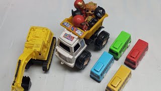WAH WAH WAH banyak mainan di temukan,bus tayo,superhero