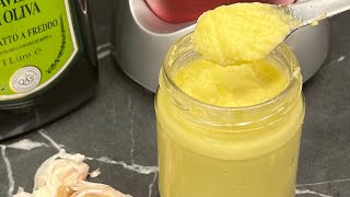 A versatile garlic sauce to be used as condiment made just with 2 ingredients