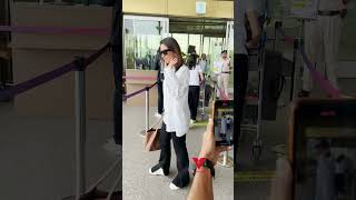 Bebo Kareena Kapoor Looks Beautiful Spotted At Mumbai Airport