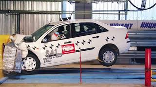 Crash test Ford Focus mk 1