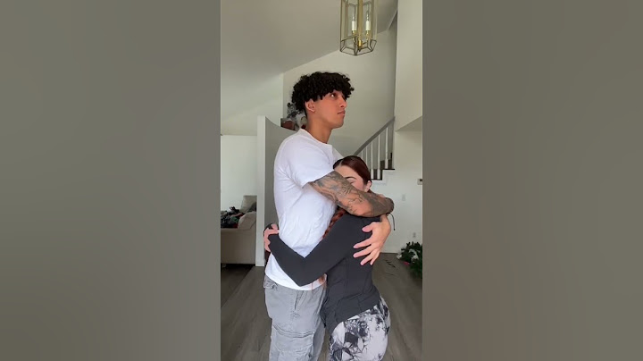 This is why short girls are made for tall guys 😩