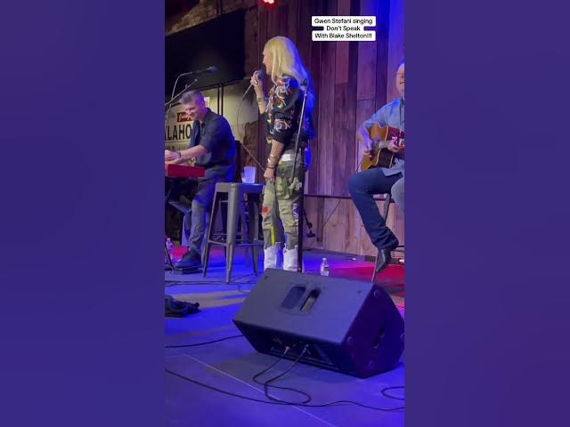 Gwen Stefani & Blake Shelton Perform Don't Speak Live