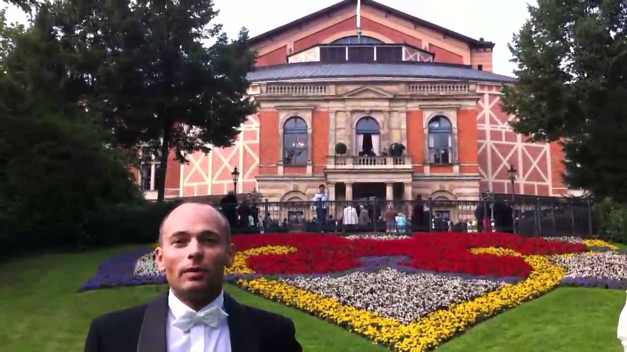 Bayreuther Festspiele Eröffnungspremiere 2011 Pausengruß