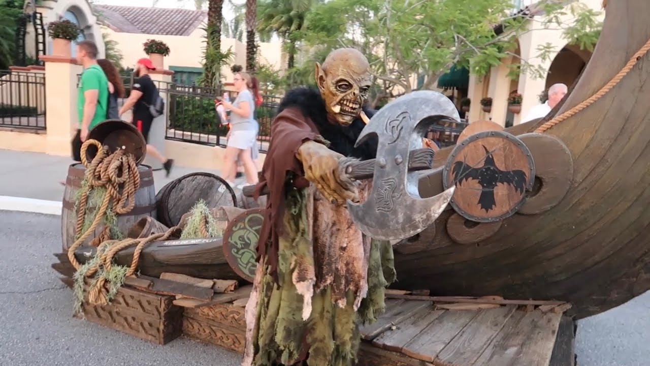Vikings Undead Scare Zone HHN29 Halloween Horror Nights 2019