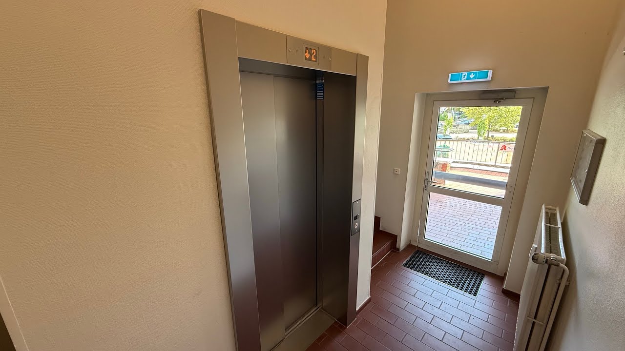 Brandneuer Kone MonoSpace Aufzug - Ärztehaus (Halstenbek) Seestraße 250