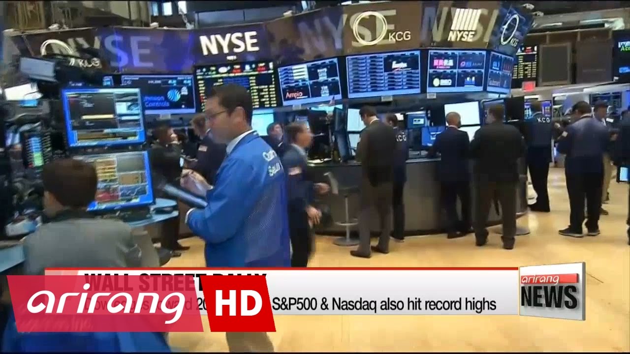 Nasdaq, S&P 500 at Record Highs, Dow Rises but IBM Limits Gains