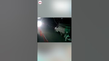 Cô gái trẻ tông thẳng vào ô tô trong đêm: Camera hé lộ nguyên nhân bất ngờ