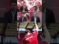 El padre de la 'Hormiga' confiesa que el delantero mexicano ve al Olympiacos como un paso más