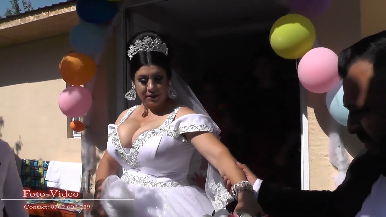 Amazing black hair bride