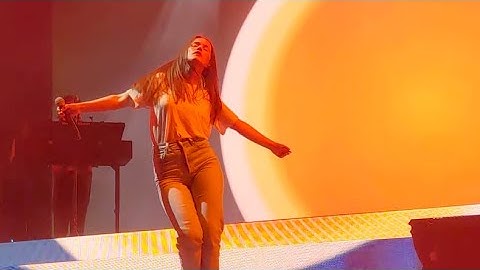 Sigrid | Basic (Live at Øyafestivalen 2023)