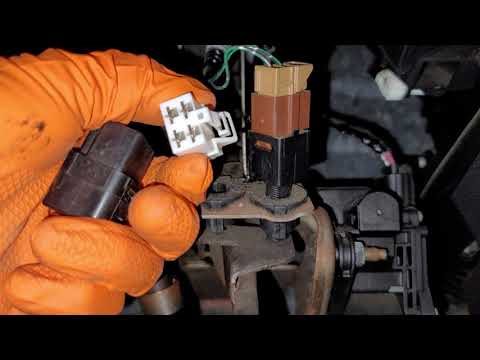2008 Nissan Altima Brake Light Fuse & Stop Light Switch Replacement