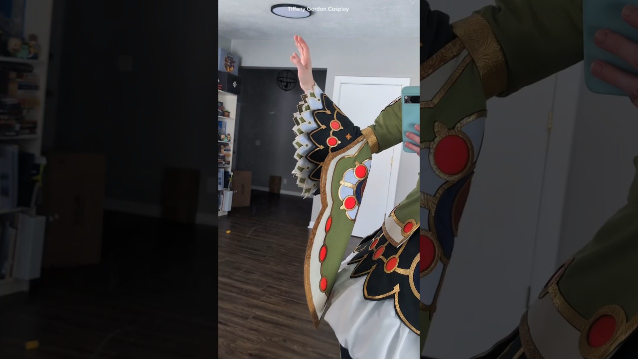 I am completely obsessed with these sleeves!!! #fashion #sleeves #cosplay