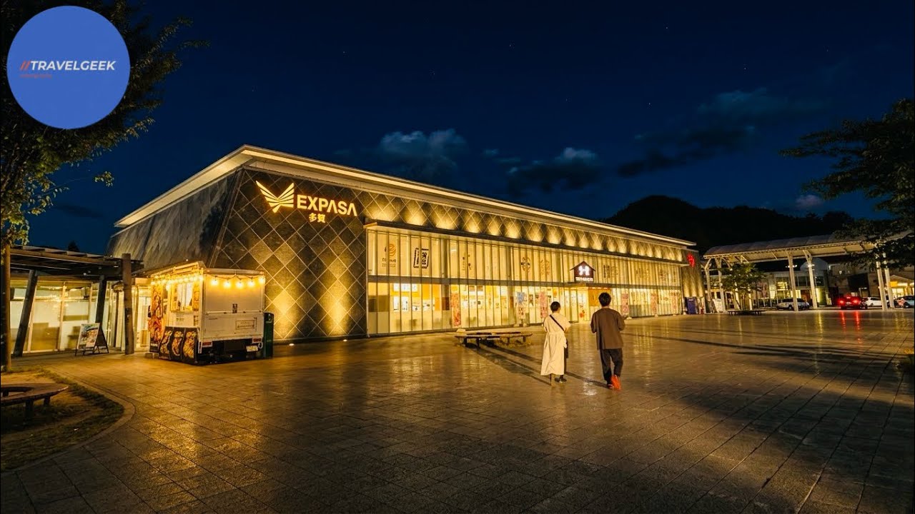 Sleeping in Japan’s Weirdest Highway Capsule Hotel with Vending Machines