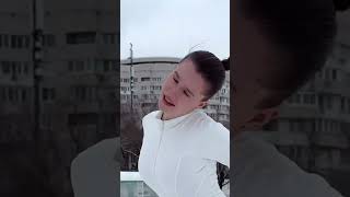 На 8 марта.Есть женщины.