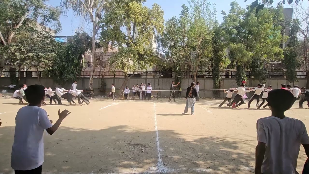 Tag of war in school 7th vs 8th who win? 