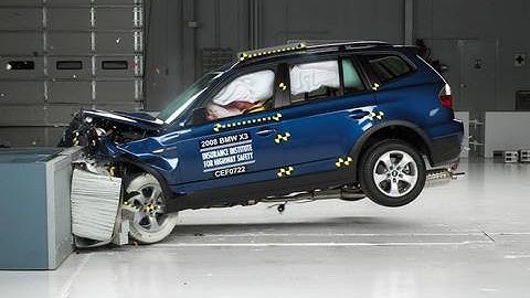 2008 BMW X3 moderate overlap IIHS crash test