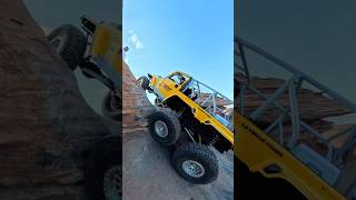 👀 @caysonpatey #Jeep #6x6 on 40” Terra Hunter R/T Venom Power Tires & 17” @fittipaldioffroad #moab