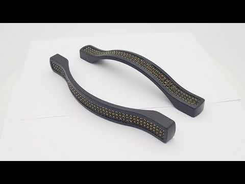 Ручка скоба c чорними каменями, 128mm "ODESSA" Матова Чорна, видео 1