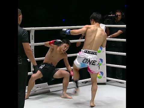 HUGE head kick 😱 Tsubasa KOs Peng Zihao in Round 1 of his ONE Friday Fights debut!