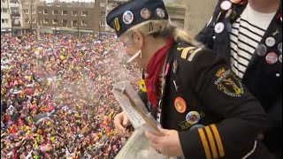 Lancer de harengs lors du carnaval de Dunkerque | AFP Images