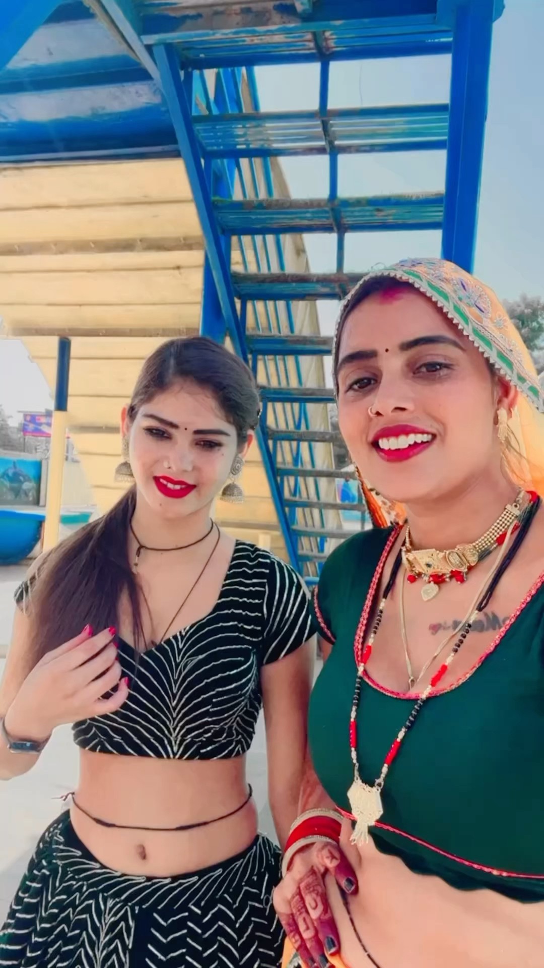 जिंदगी बहुत दुविधा में ?#shorts #meenu #trending #ytshortsvideo