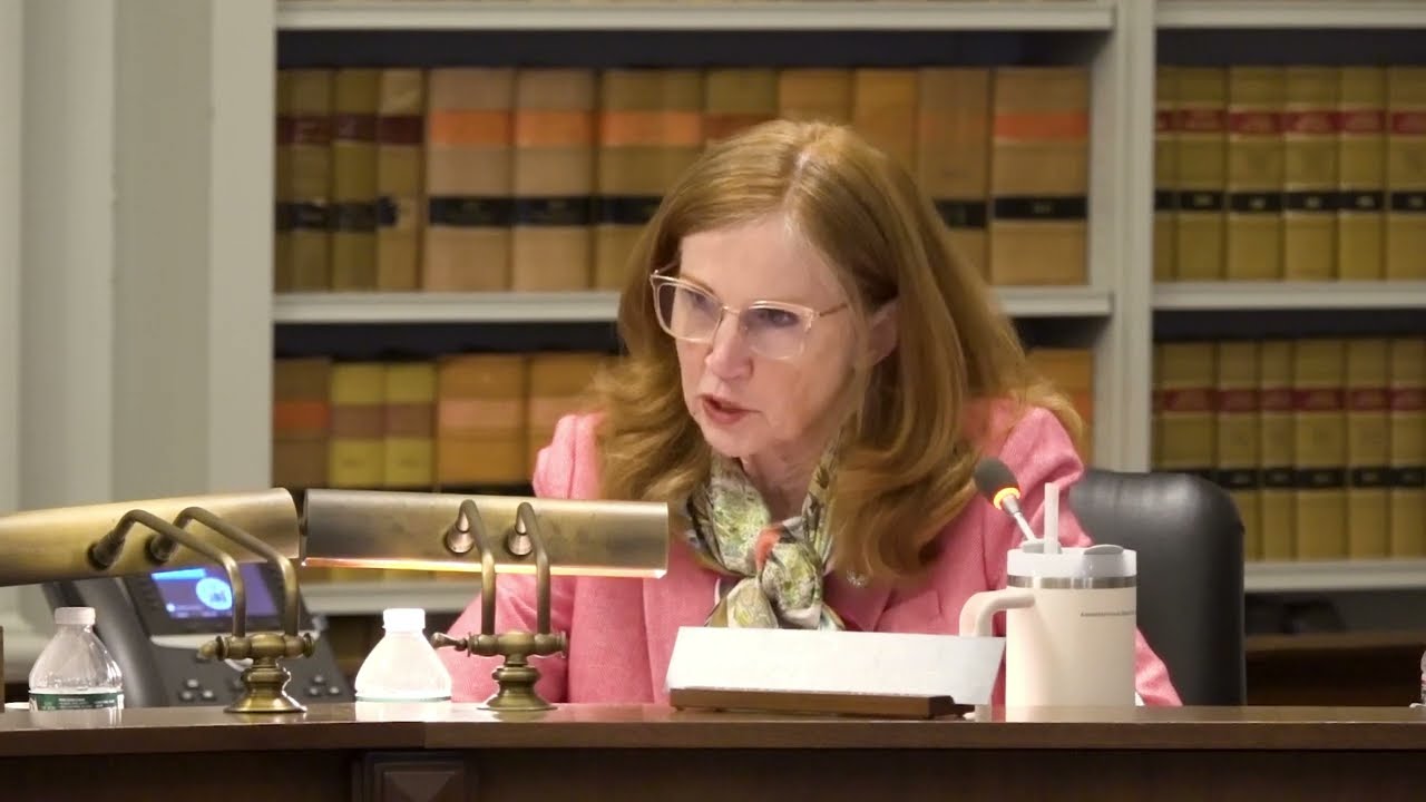 Munoz Slams Housing Mandates: “How Do You Build With No Land?”