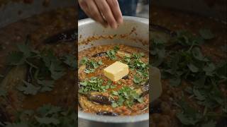 Giant Baingan Bharta with Tandoori Roti 🍆🫓 | Traditional Clay Tandoor| #Shorts
