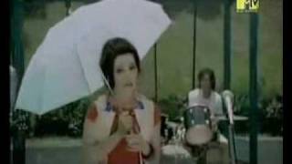 Nan Quan Mama -  Rainy Days (Xia Yu Tian) (Made Up Fan Lyrics that are Subbed) chords