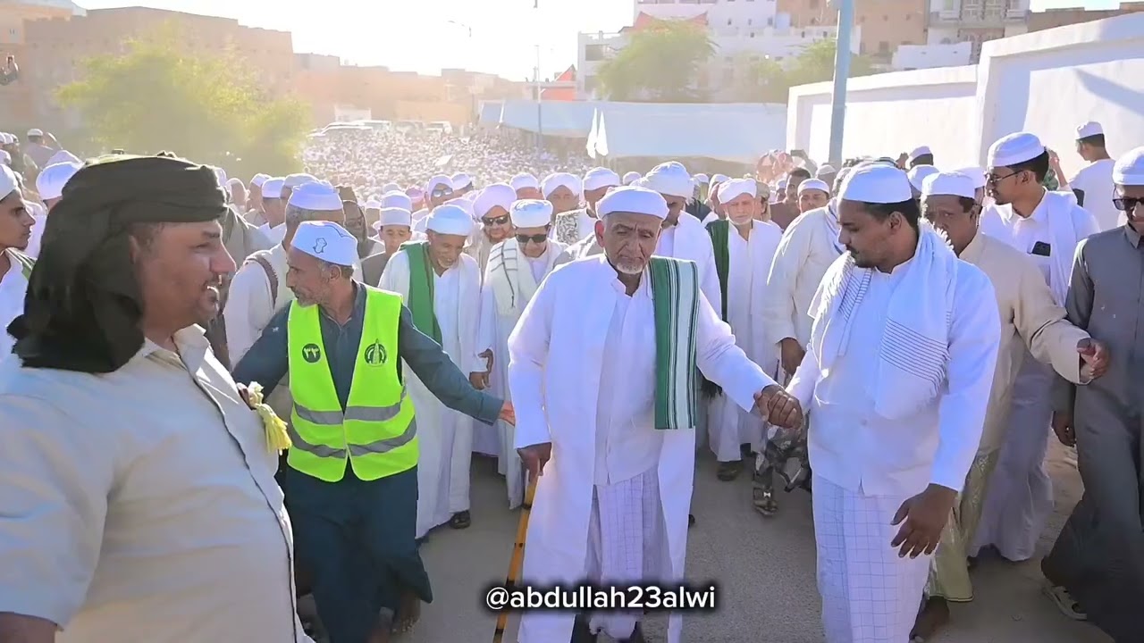 جنازة الحبيب المنصب حسن بن احمد ابن الشيخ ابوبكر بن سالم 1