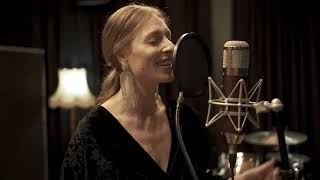 Julia Dorry - You Make Me - Live Acoustic At Parachute Studios