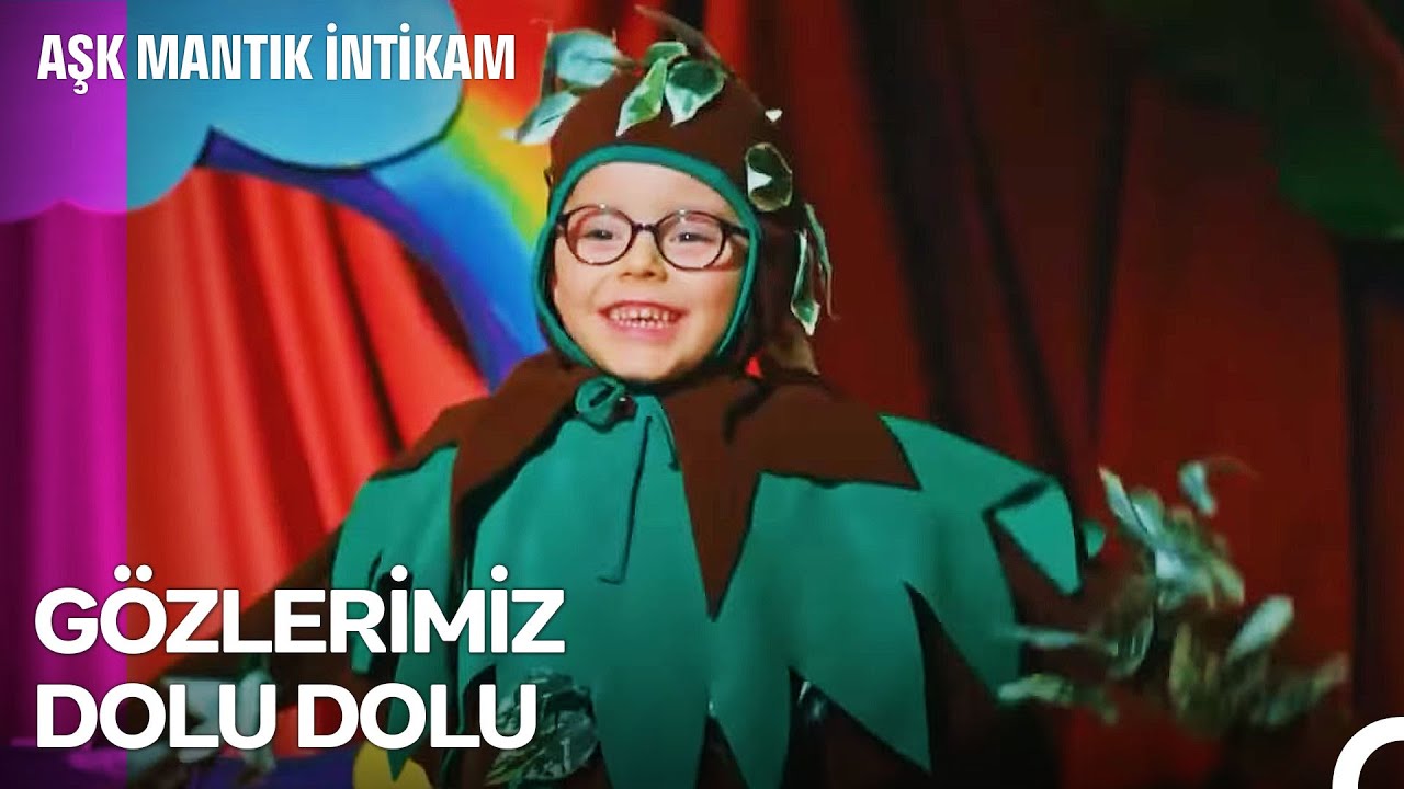 Ozan ve Esra'nın Minik Oğluşundan Tiyatro Gösterisi - Aşk Mantık İntikam