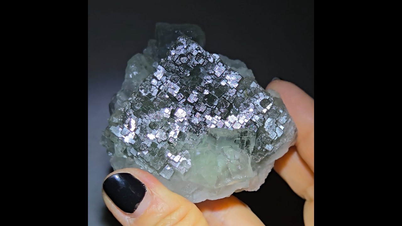 QR code cubic fluorite from Xianghualing - FL333
