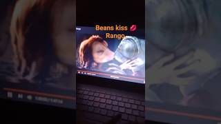 Beans kisses Rango ๐
